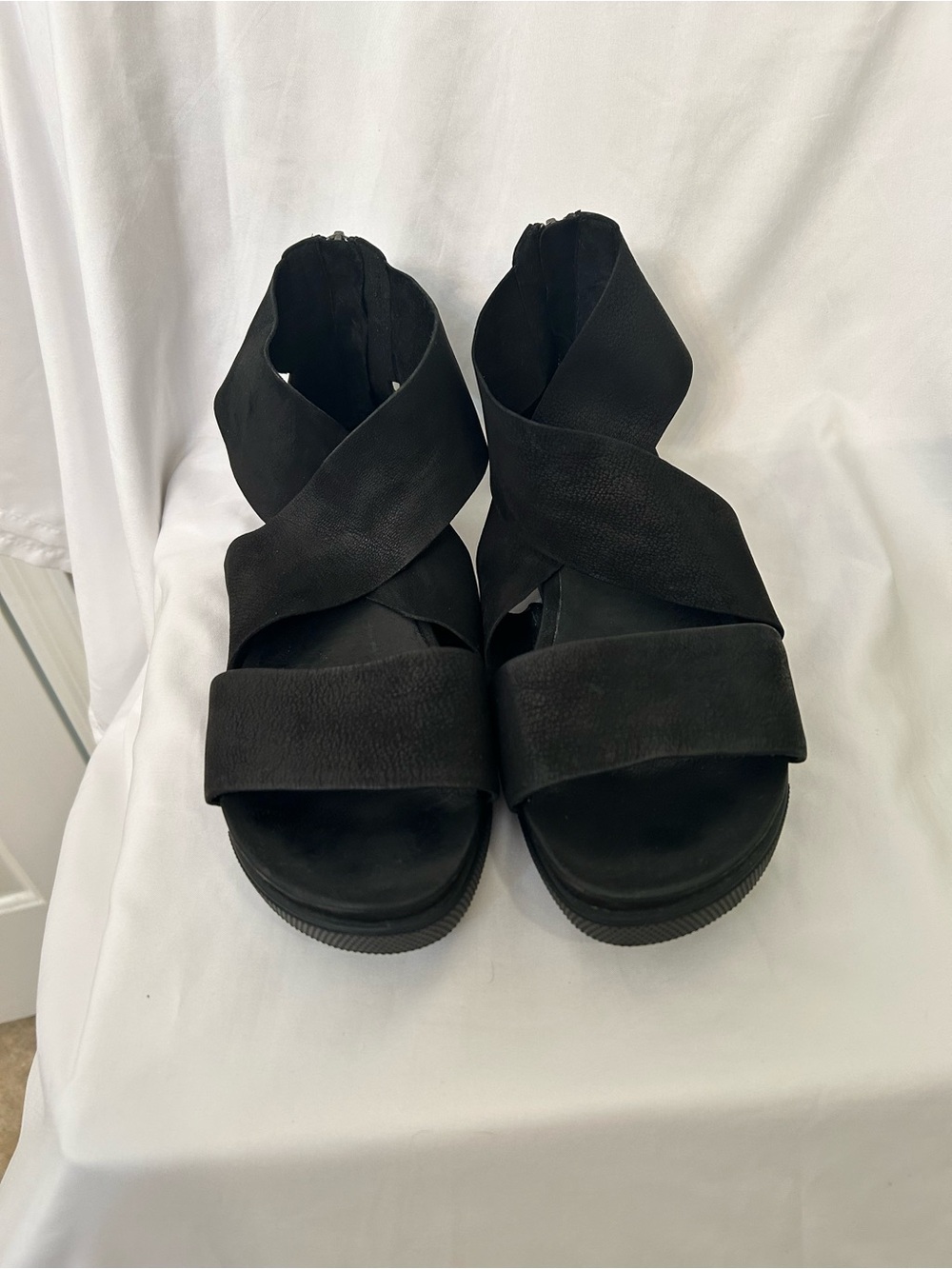 Eileen Fisher Black Nubuck Sneaker Sandals 8 🖤 Great Condition!